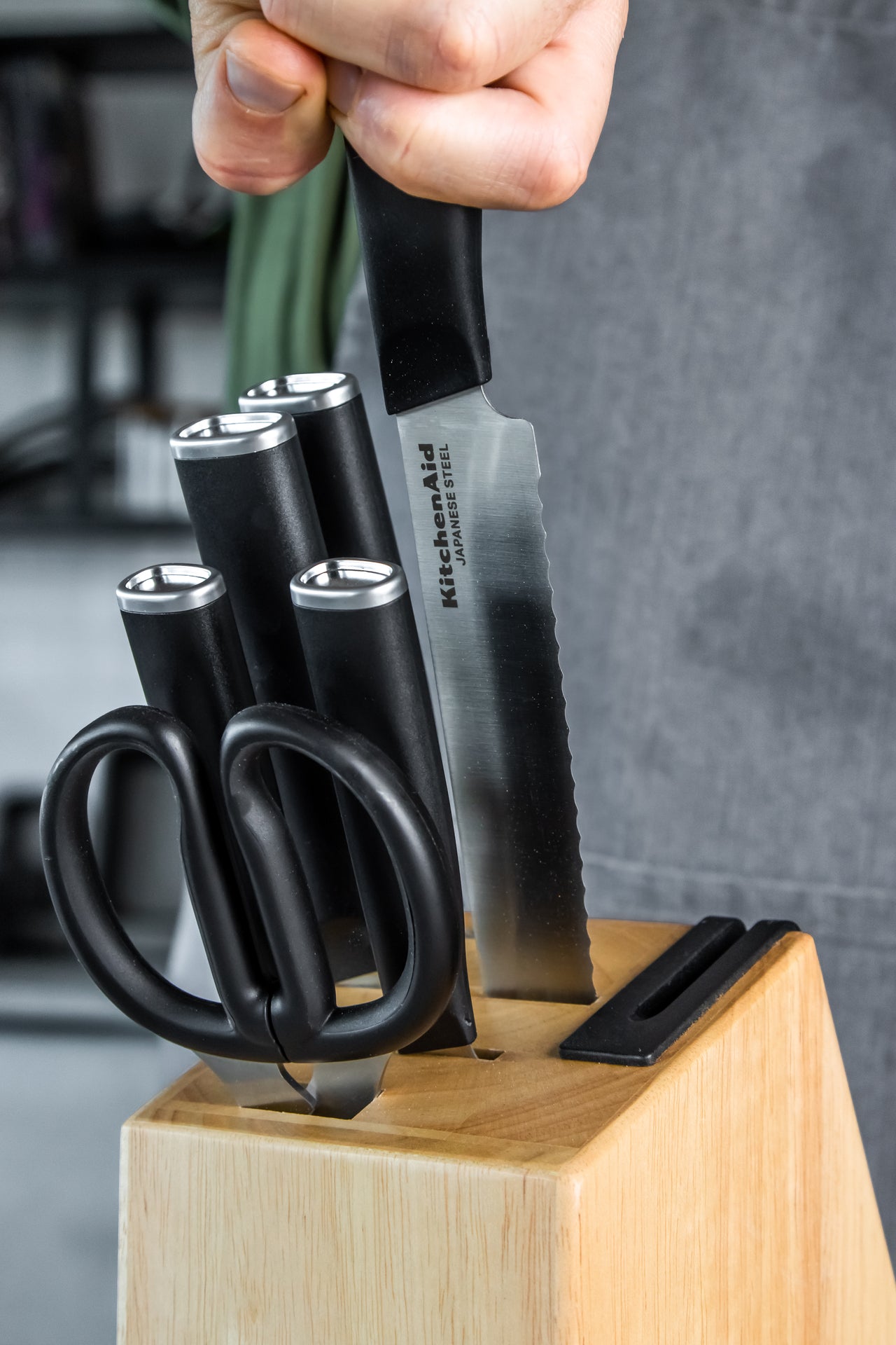 KitchenAid Classic kaučukový blok s noži 7 ks, KE6PSTANOBG