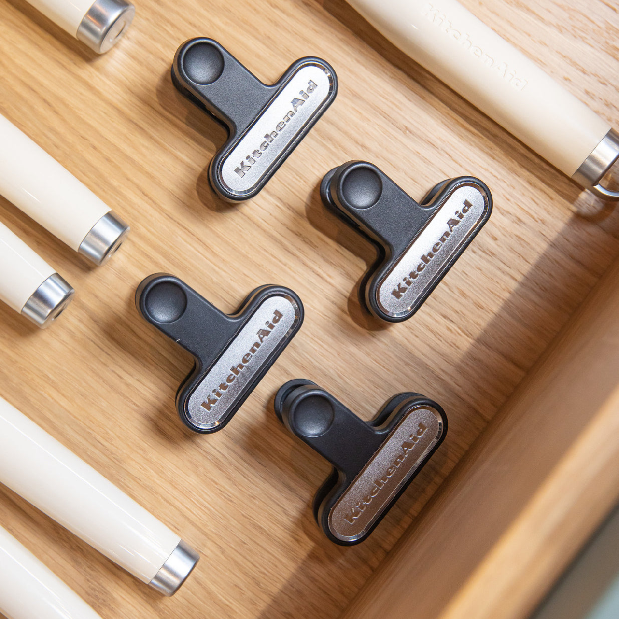 Obracačka KitchenAid, mandľový krém, KAG024OHACE