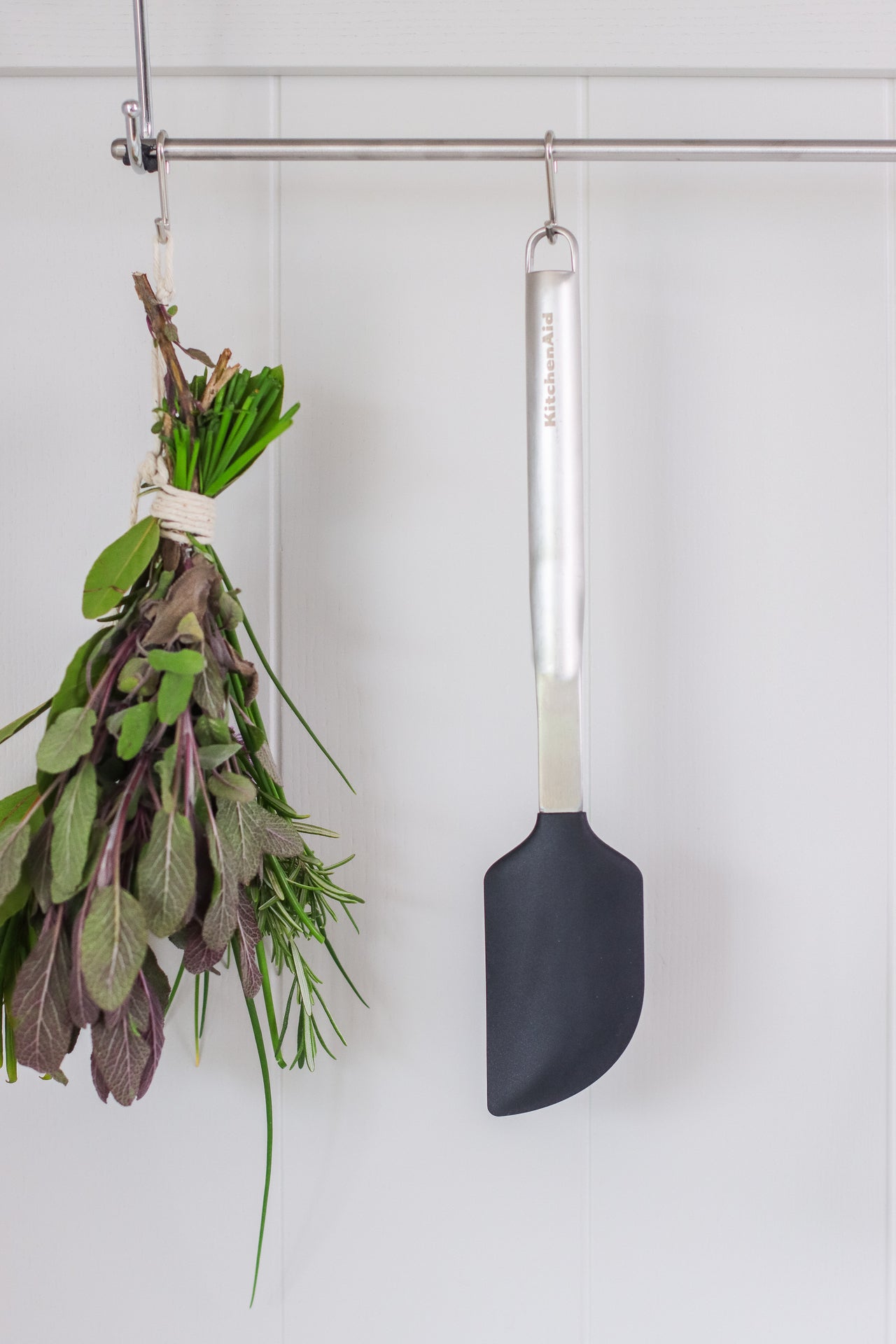 Silikónová stierka KitchenAid Premium, KMG031OHOB