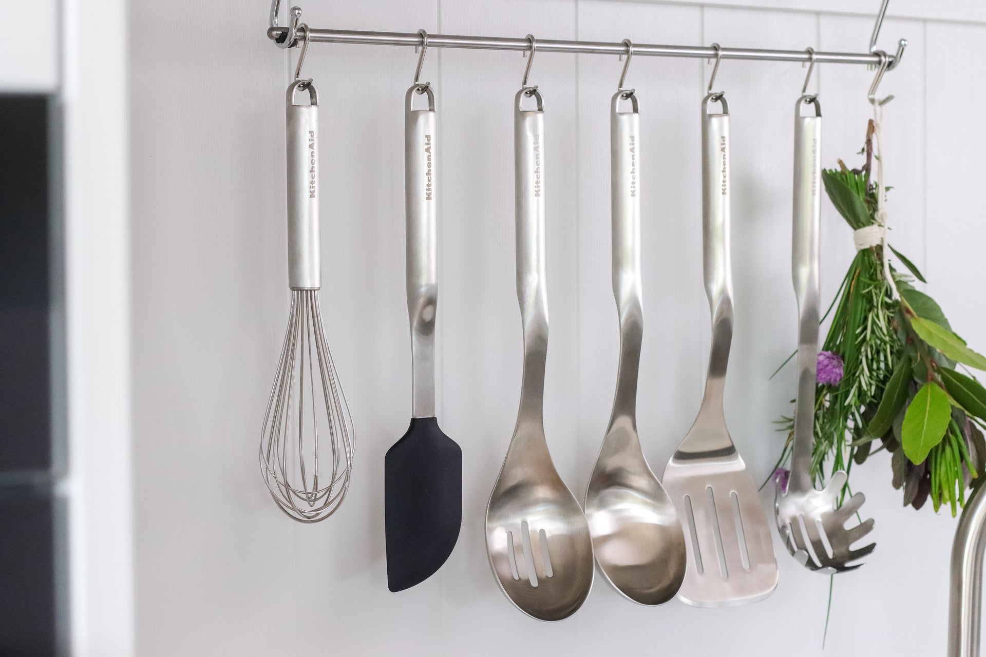 Silikónová stierka KitchenAid Premium, KMG031OHOB