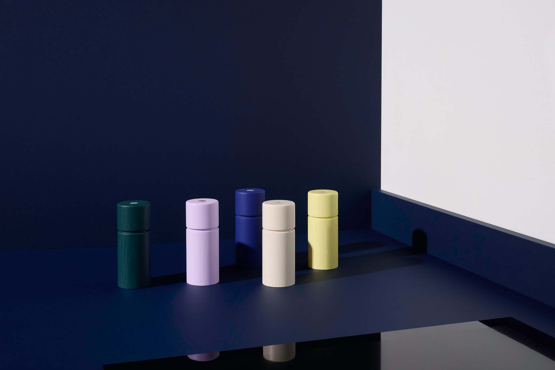 CrushGrind Bergen dřevěný mlýnek na koření 12 cm, white sand, 070375-0014