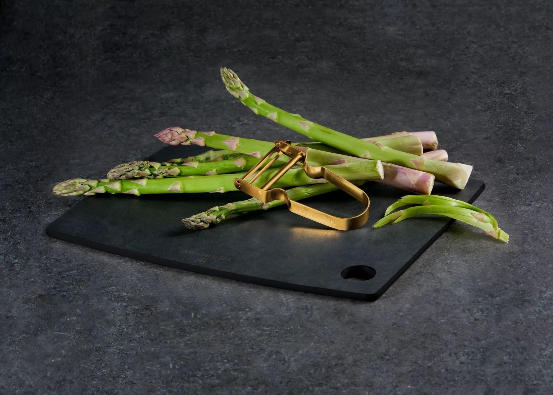 Victorinox Rex škrabka s rovným ostřím, zlatá, 6.0900.88