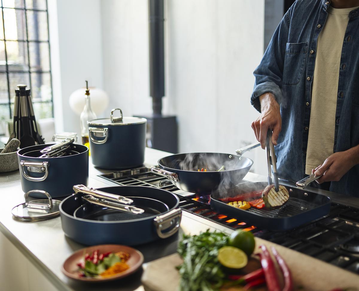 Joseph Joseph Space wok with non-stick ceramic surface 32 cm, blue, 45048