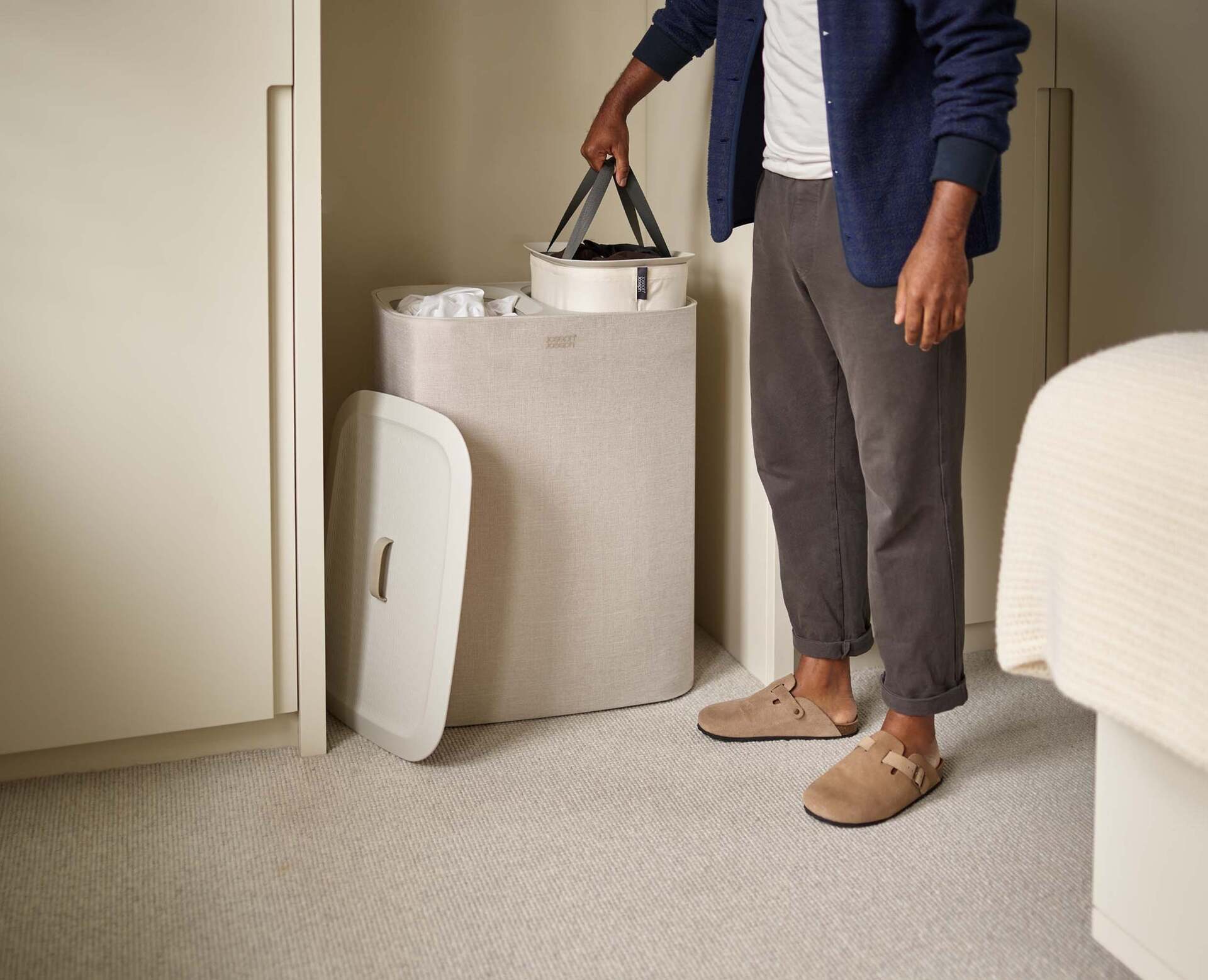 Kôš na bielizeň Joseph Joseph Tota 90 l, krémový, 50020