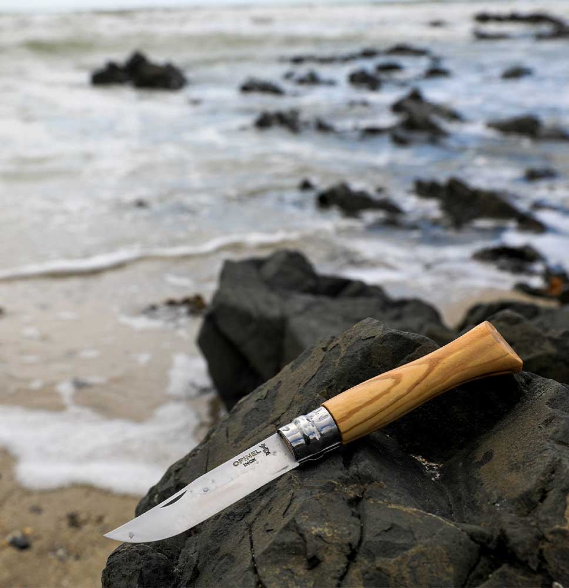 Opinel Olive Wood N°08 dárkové balení nože s pouzdrem, 001004