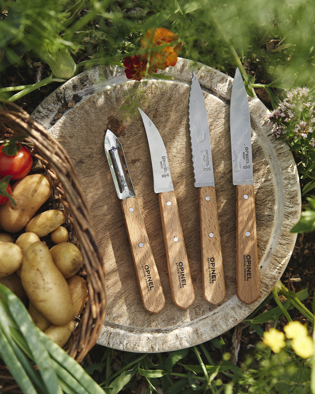 Opinel Les Essentiels N°113 vroubkovaný nůž na krájení 10 cm, přírodní, 001918