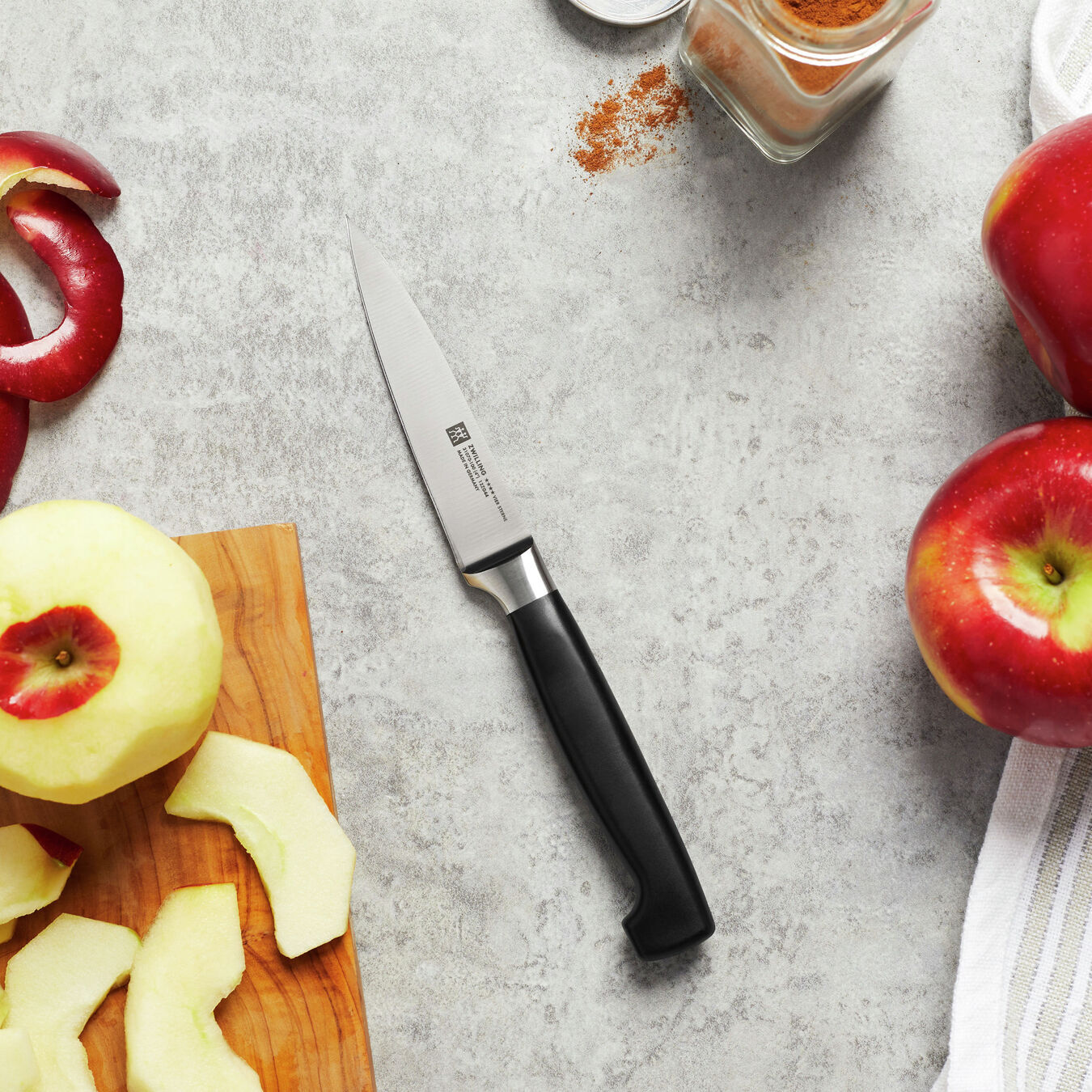 Zwilling Four Star nůž špikovací 10 cm, 31070-101