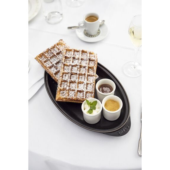 Staub liatinový tanier na ryby s vekom 31 cm/0,7 l čierny, 1332125