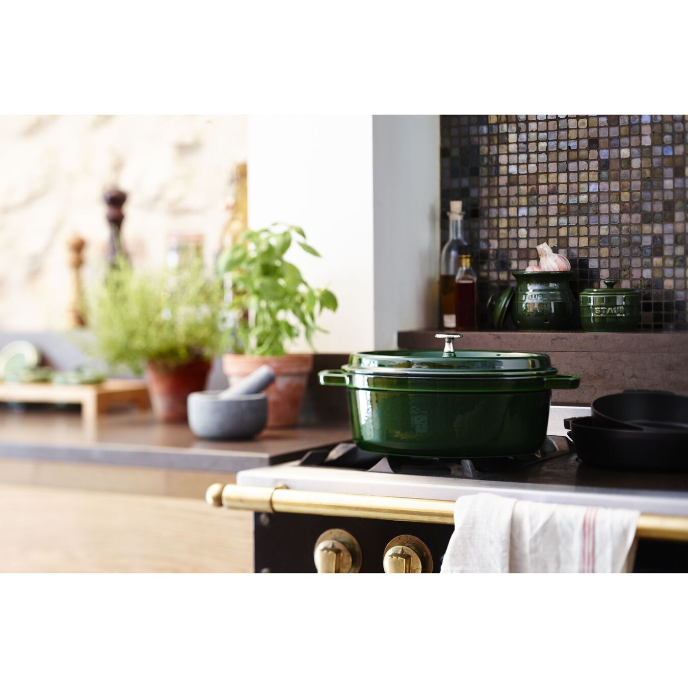 Staub Cocotte hrnec oválný 33 cm/6,7 l bazalková, 1103385