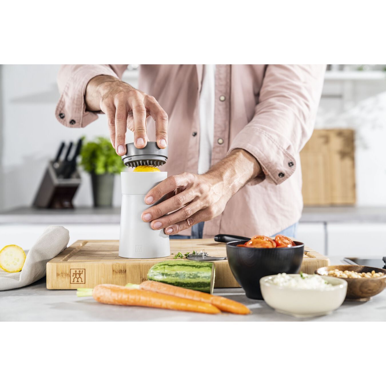 Zwilling Z-Cut spirálový kráječ na ovoce a zeleninu, šedý, 36610-001