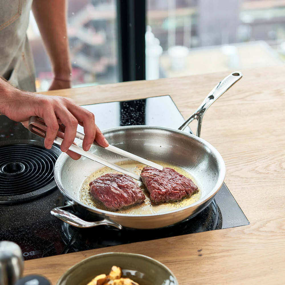 Demeyere Proline 7 nerezová panvica s rukoväťou 32 cm, 25632