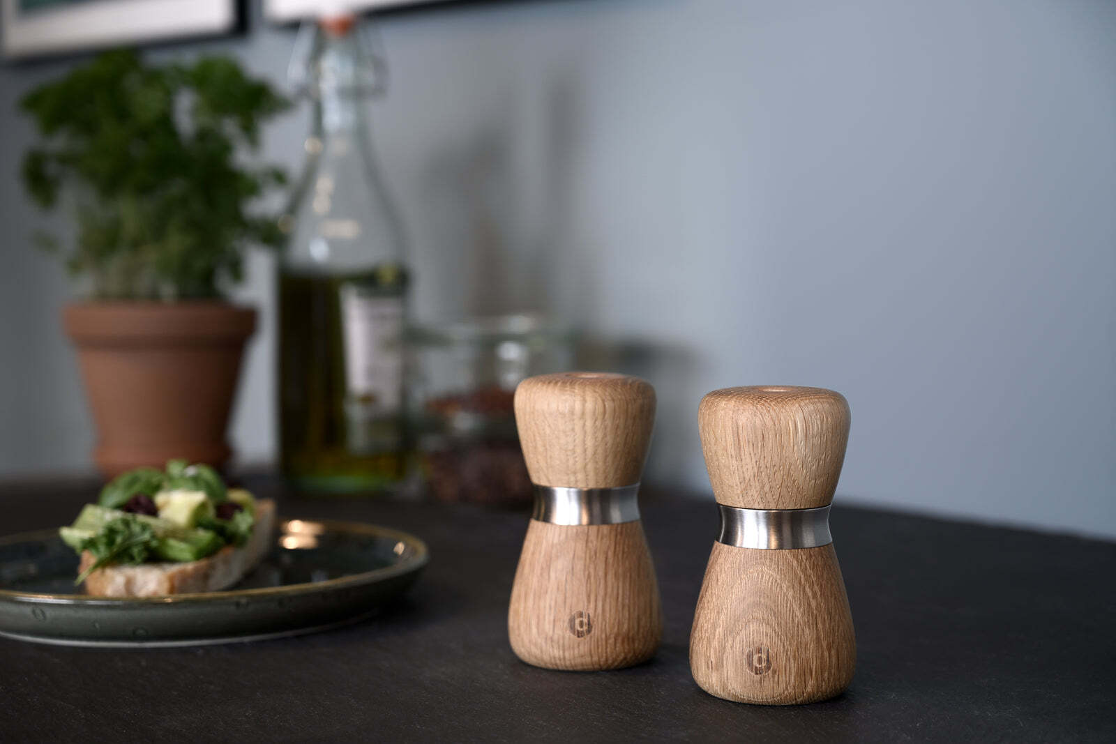 CrushGrind Kyoto dřevěný mlýnek na koření 10 cm, 070360-2002