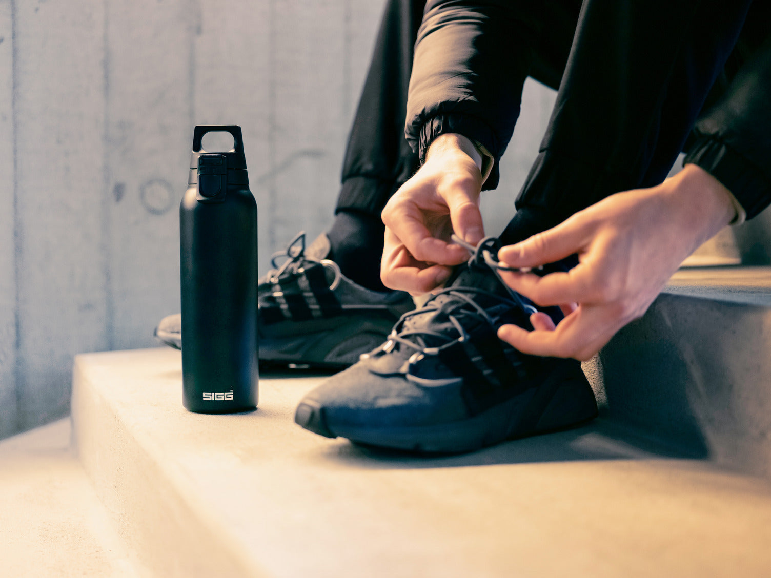 Sigg Hot & Cold One Light termoska 550 ml, black, 8998.10